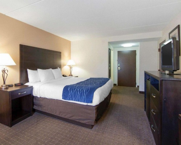 Comfort Inn Oak Ridge image 12