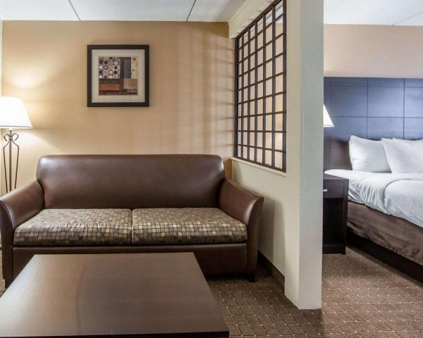 Comfort Inn Oak Ridge image 14