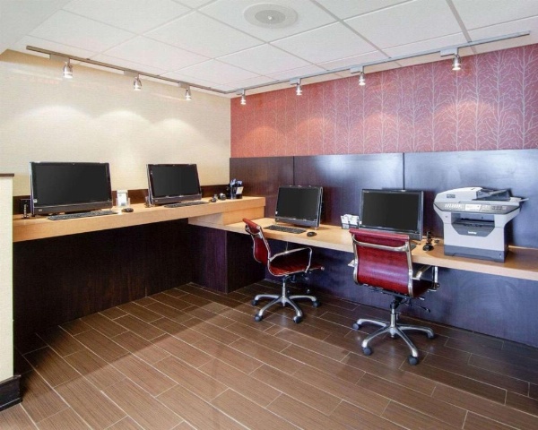 Comfort Inn Oak Ridge image 19