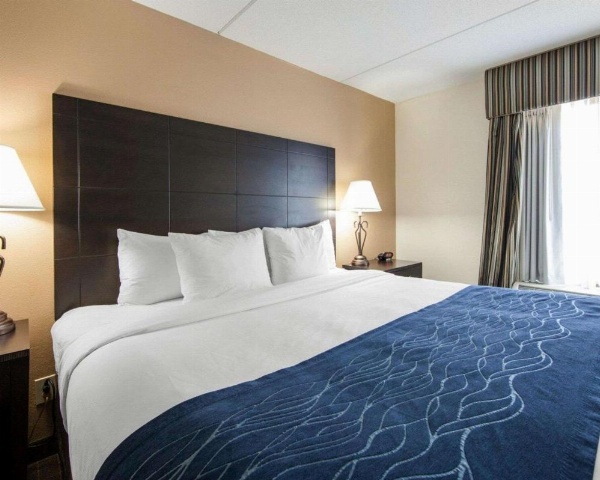 Comfort Inn Oak Ridge image 8